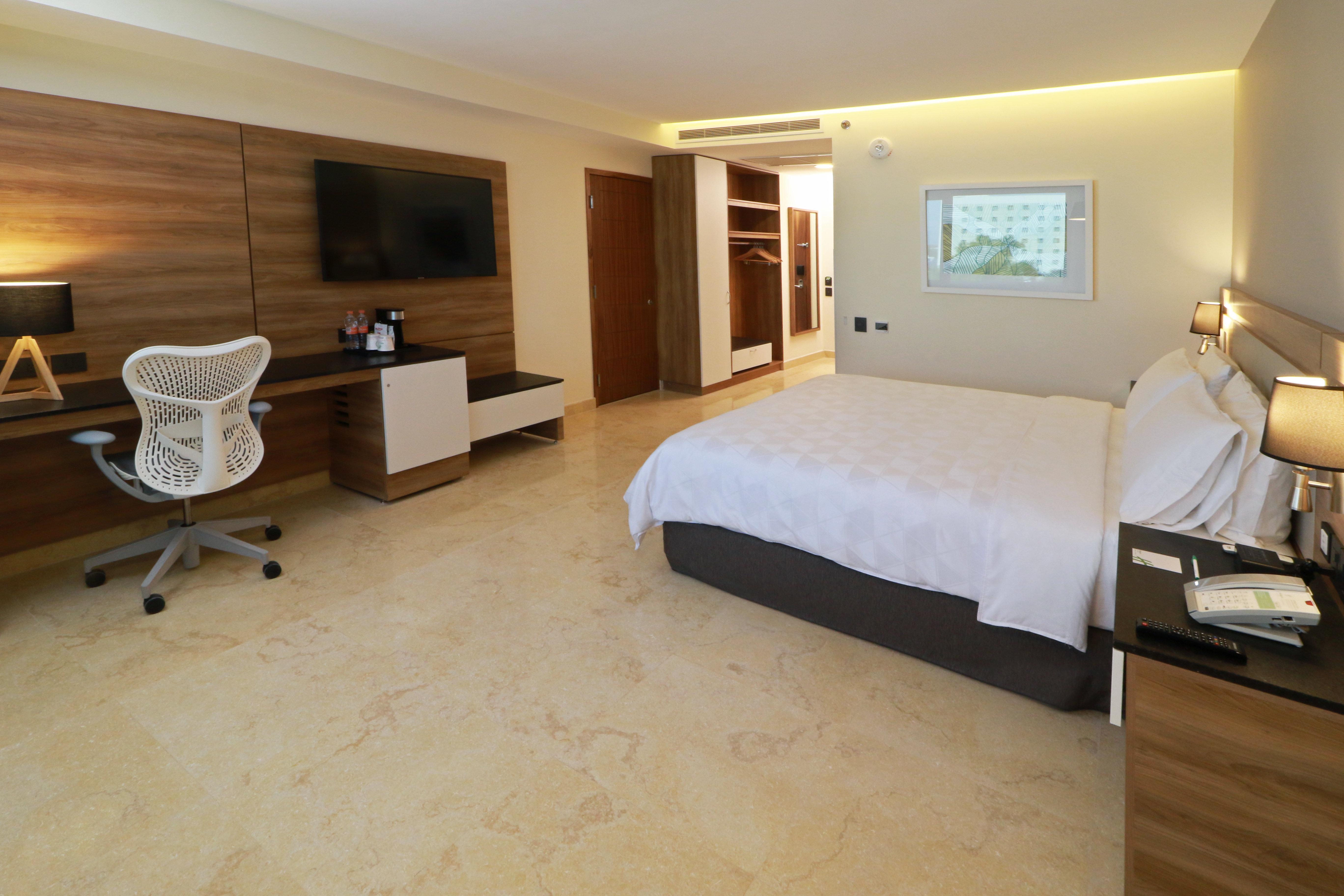 Holiday Inn & Suites - Puerto Vallarta Marina & Golf By Ihg エクステリア 写真