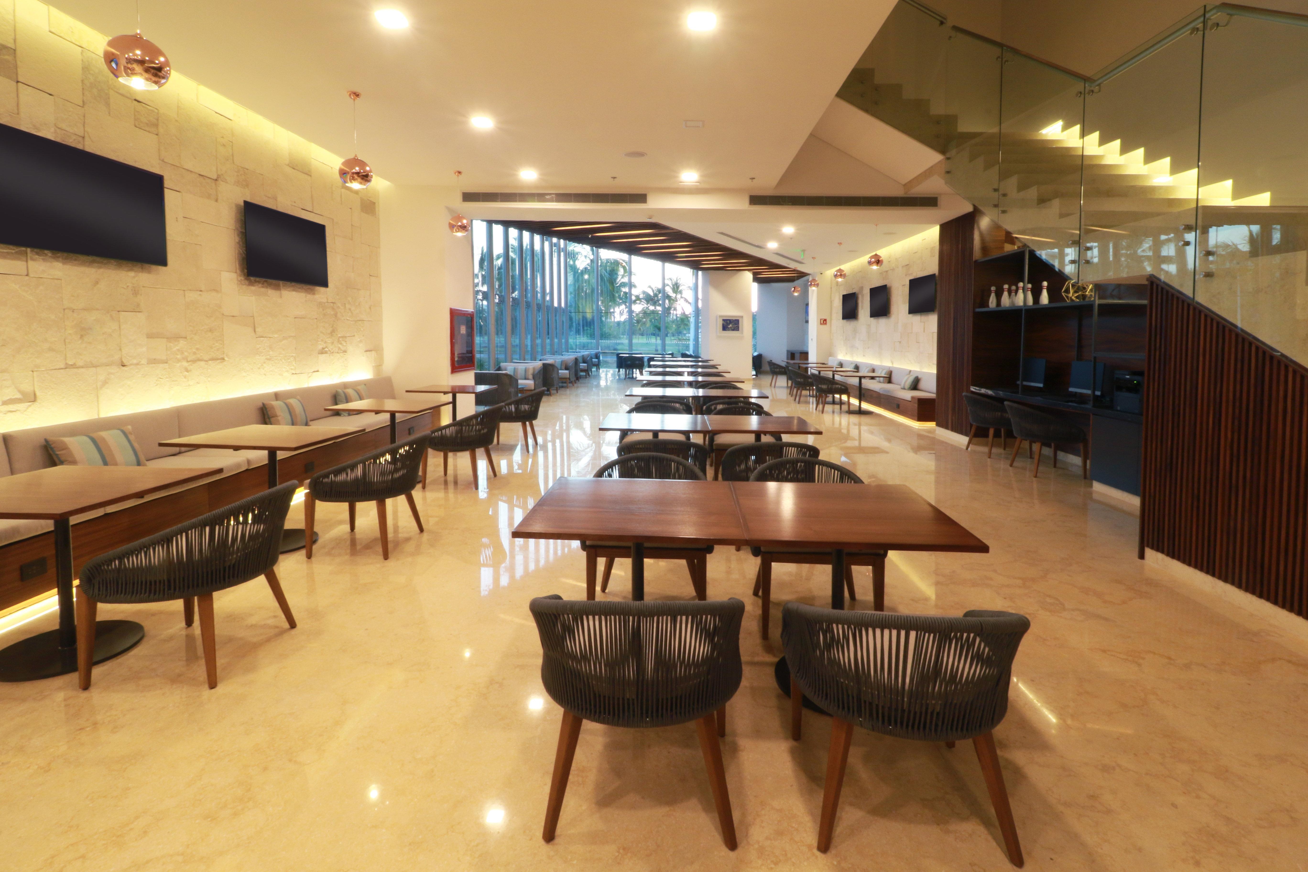 Holiday Inn & Suites - Puerto Vallarta Marina & Golf By Ihg エクステリア 写真