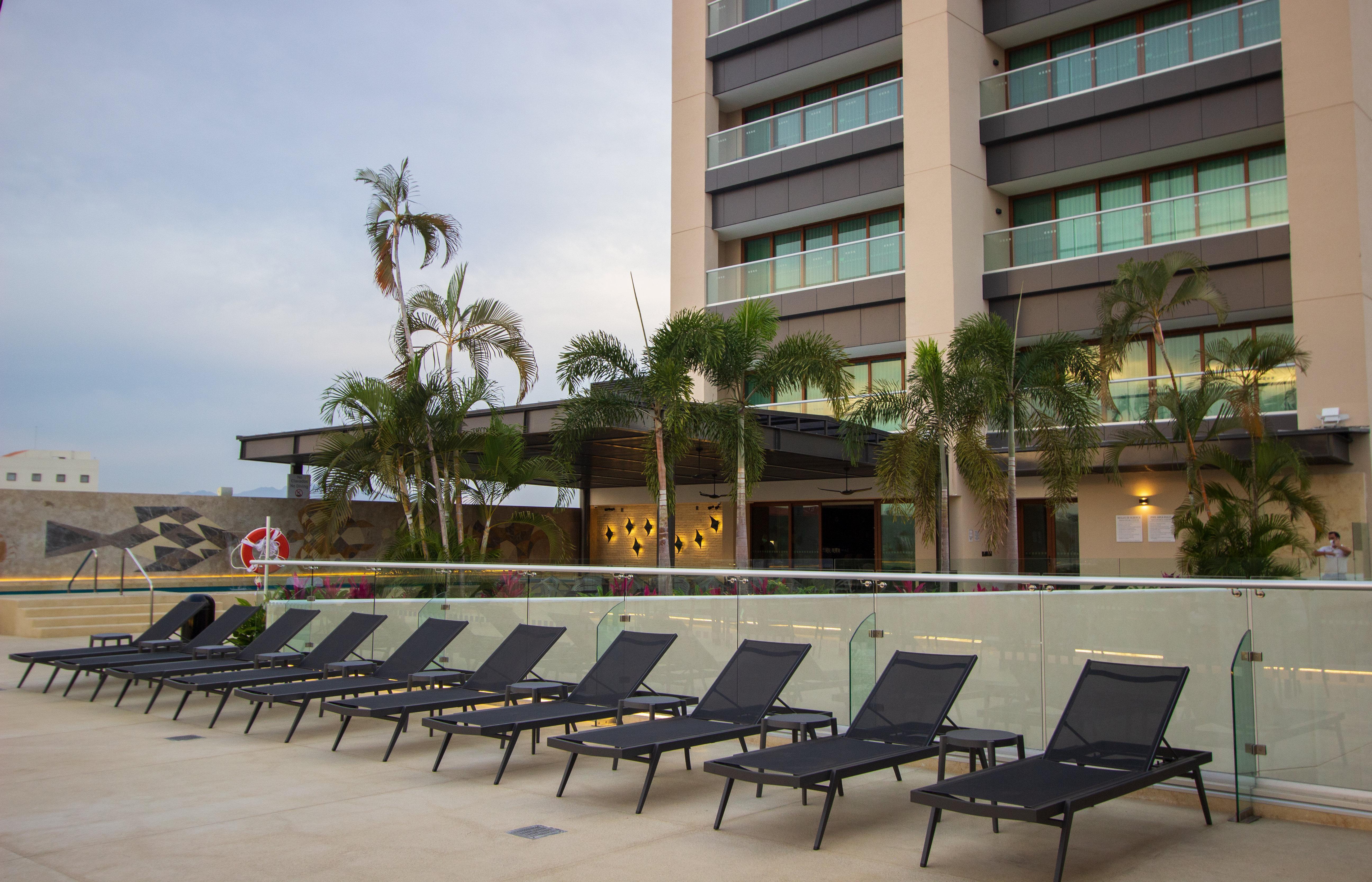 Holiday Inn & Suites - Puerto Vallarta Marina & Golf, An Ihg Hotel エクステリア 写真